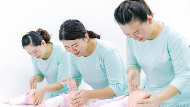 婴儿推车折叠后尺寸参数